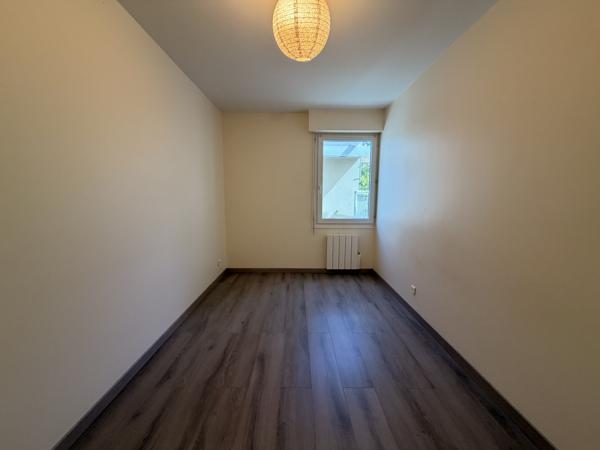 Appartement
                                                                                                                                                                                                                                                                                                                        4 pièce(s)                                                                                                                                                                                                          3 chambre(s)                                                                                                                                                                                                          82.45  m²
