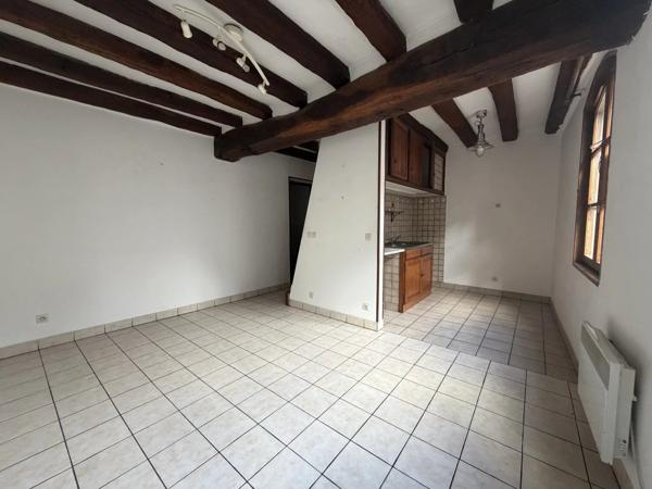 Location                                                      Appartement
                        
                     3 pièces                      46 m2                     à Villers-Cotterêts