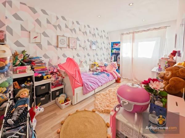Vente                                                      Maison
                        
                     6 pièces                      100 m2                     à Bondoufle