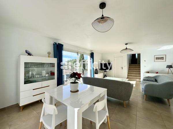 Maison 5 pièces - 114 m² Exclusivité efficity