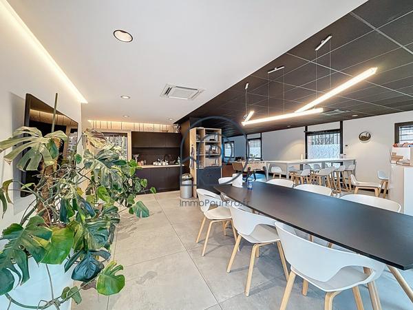Villeneuve-d'Ascq – Haute Borne | Immeuble indépendant 550 m² + 22 parkings | Clés en main | À vendre