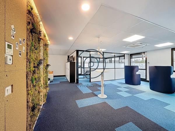 Villeneuve-d'Ascq – Haute Borne | Immeuble indépendant 550 m² + 22 parkings | Clés en main | À vendre