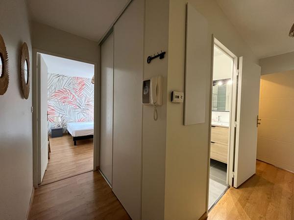 Appartement meublé T2 bis avec mezzanine.