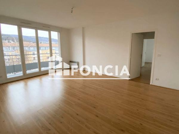 Location Appartement 3 pièces 74.64 m² - 14 RUE JEAN BONNEFONS RESIDENCE TERRASSE DE SAINT PIERRE Clermont Ferrand 63000