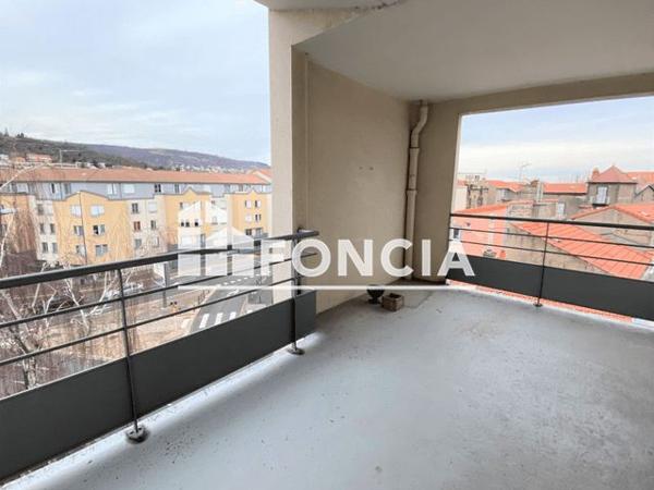 Location Appartement 3 pièces 74.64 m² - 14 RUE JEAN BONNEFONS RESIDENCE TERRASSE DE SAINT PIERRE Clermont Ferrand 63000