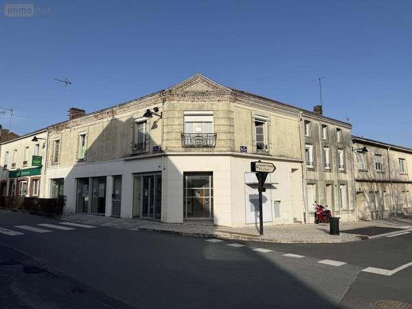 Immeuble à vendre à Le May-sur-Èvre dans le Maine-et-Loire (49122), ref : 49058-1566