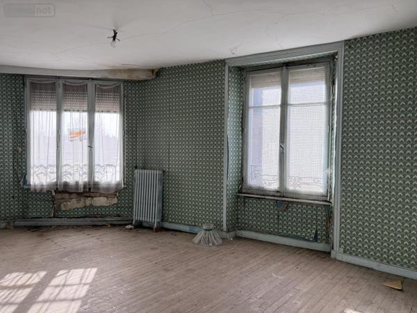 Immeuble à vendre à Le May-sur-Èvre dans le Maine-et-Loire (49122), ref : 49058-1566
