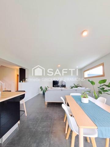 Située à Kembs (68680), cette maison, semi-mitoyenne de 126 m2, 6 pièces, 4 chambres, sur 437 m2 de terrain clôturé, belle terrasse et jardin avec vue dégagée.
