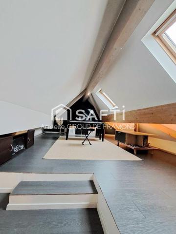 Située à Kembs (68680), cette maison, semi-mitoyenne de 126 m2, 6 pièces, 4 chambres, sur 437 m2 de terrain clôturé, belle terrasse et jardin avec vue dégagée.