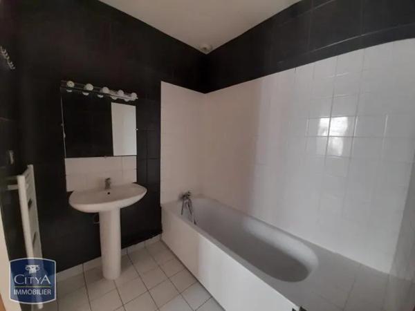 Appartement à louer 4 pièces 74.5m² Orléans (45000)