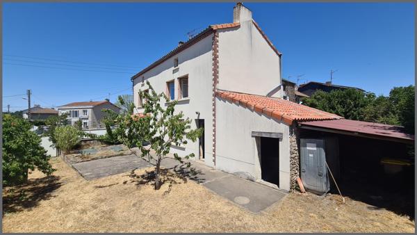Maison à BRESSUIRE, 79300 - 6 pièces 111m²