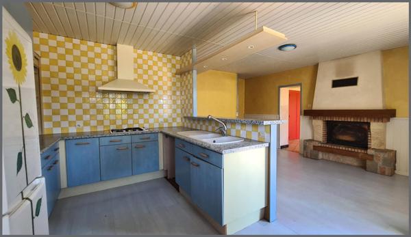 Maison à BRESSUIRE, 79300 - 6 pièces 111m²
