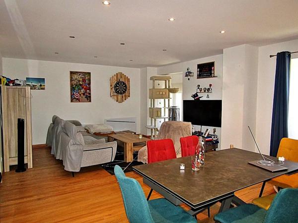 Location                                                      Appartement
                        
                     3 pièces                      79 m2                     à Raon-l'Étape