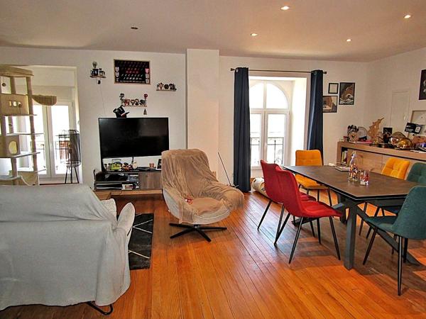 Location                                                      Appartement
                        
                     3 pièces                      79 m2                     à Raon-l'Étape