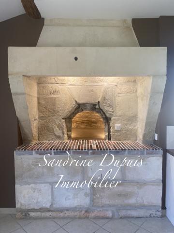 Saintes (17100) Maison charentaise lumineuse rénovée avec jardin et appentis.