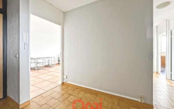 Appartement à vendre    4 pièces • 81 m2 Lyon 8