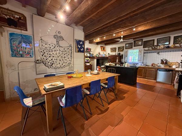Une propriété d'exception 282m² - 7500m² de terrain