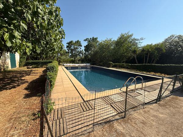 Une propriété d'exception 282m² - 7500m² de terrain