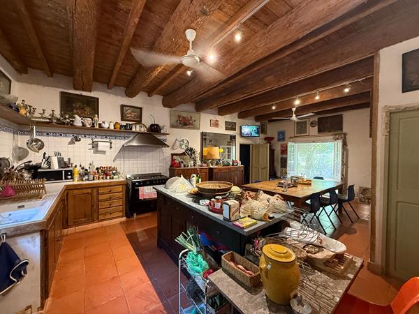 Une propriété d'exception 282m² - 7500m² de terrain