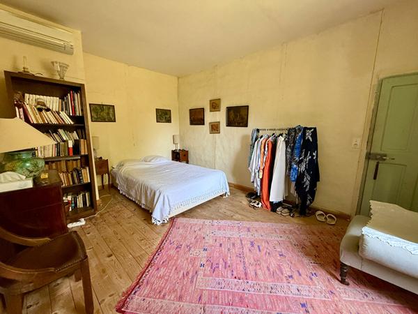 Une propriété d'exception 282m² - 7500m² de terrain