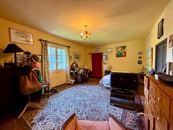 Une propriété d'exception 282m² - 7500m² de terrain