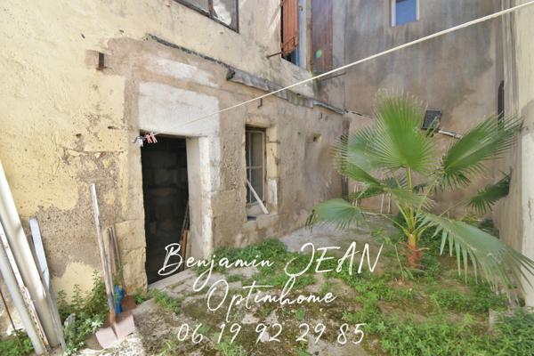 À Vendre – Maison de Village avec Cour à Sérignan – 131 m² + Greniers Aménageables