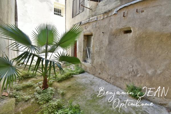 À Vendre – Maison de Village avec Cour à Sérignan – 131 m² + Greniers Aménageables