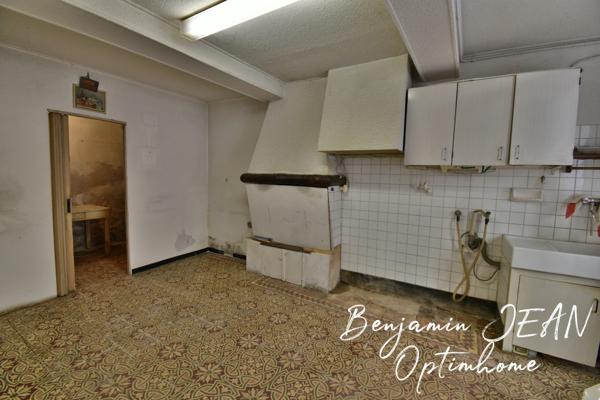 À Vendre – Maison de Village avec Cour à Sérignan – 131 m² + Greniers Aménageables