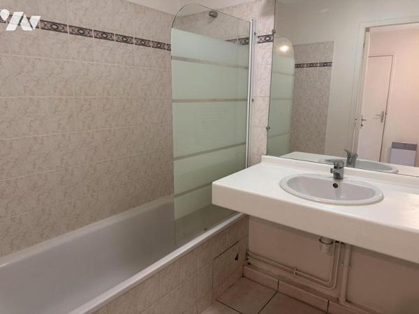 A VENDRE 56 VANNES Le Bondon, appartement T2 46 m² avec ascenseur et garage