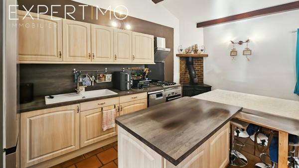 Callian (83440) A VENDRE, CALLIAN, maison de village 3 pièces 49 m² LC + dépendances