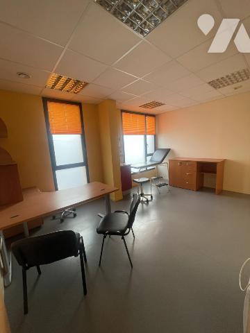 Uniquement dans votre étude. Cabinet médical à vendre – Secteur Clinique Océane, VANNES