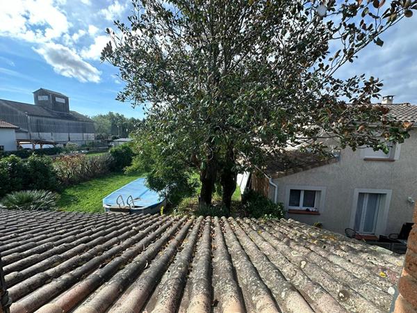 EN EXCLUSIVITE! COEUR DE VILLAGE, Magnifique maison d'environ 228 m² sur un terrain de 850 m²