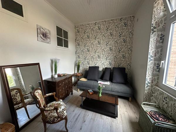 EN EXCLUSIVITE! COEUR DE VILLAGE, Magnifique maison d'environ 228 m² sur un terrain de 850 m²