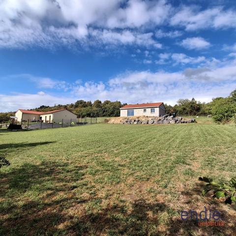 Terrain viabilisé de 1240m² avec vue dégagée