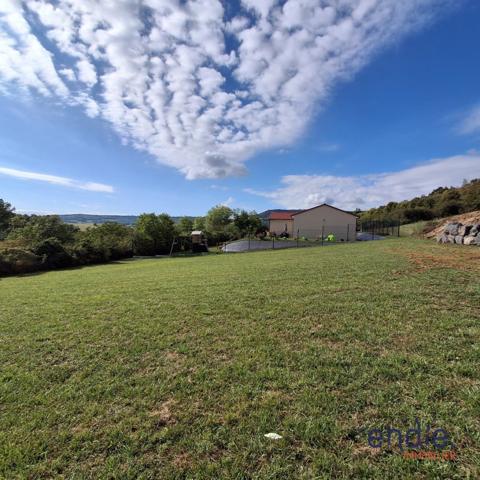 Terrain viabilisé de 1240m² avec vue dégagée