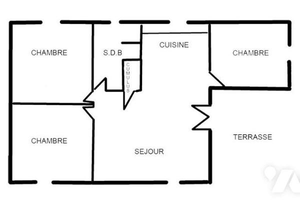 Ensemble immobilier au cœur des bois avec piscine