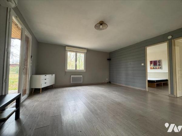 Ensemble immobilier au cœur des bois avec piscine