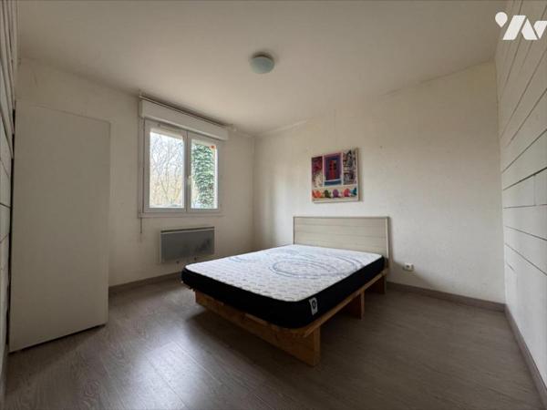 Ensemble immobilier au cœur des bois avec piscine