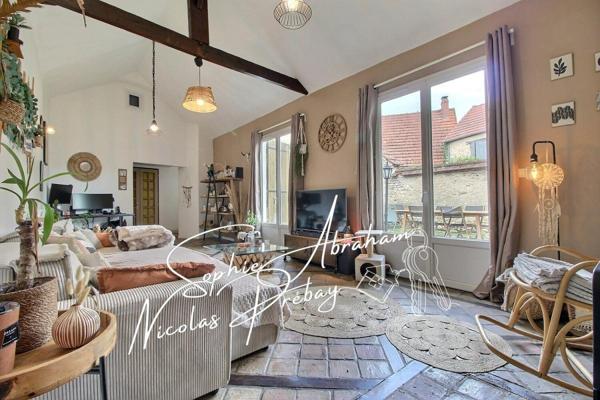 Maison en pierres de 6 pièces, 4 chambres avec jardin et terrasse