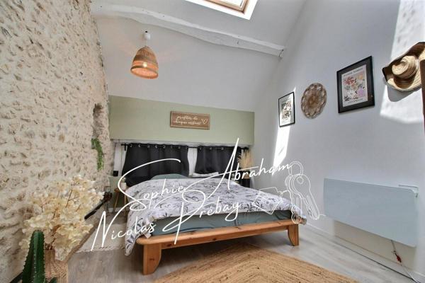 Maison en pierres de 6 pièces, 4 chambres avec jardin et terrasse