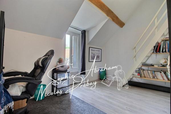 Maison en pierres de 6 pièces, 4 chambres avec jardin et terrasse