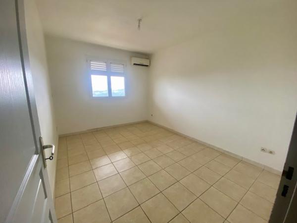 4 pièces 80 m² LA TRINITE - Appartement T4 A VENDRE- 80m²
