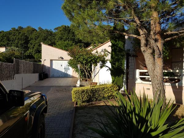Maison avec jardin paysagé, terrasses et piscine – Alès (30100)