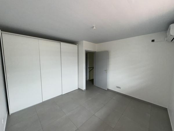 Maison mitoyenne de type T3 avec jardin de 305 m2 secteur La chaumière