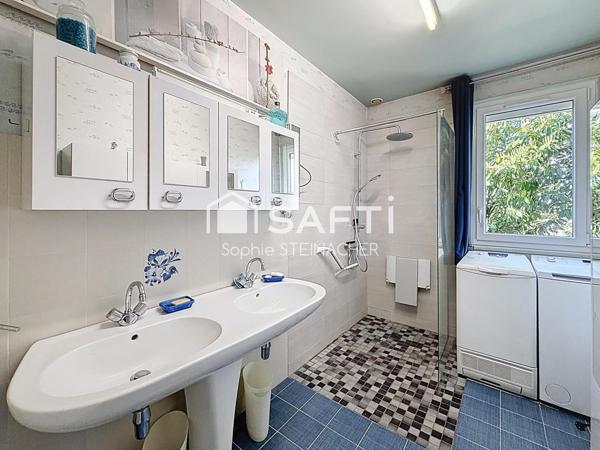 Maison 5 chambres sous-sol garage à rénover