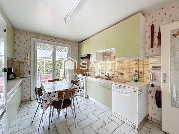 Maison 5 chambres sous-sol garage à rénover