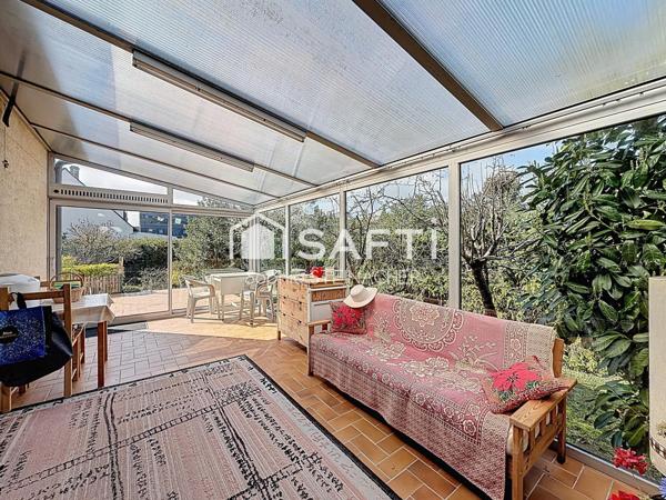 Maison 5 chambres sous-sol garage à rénover