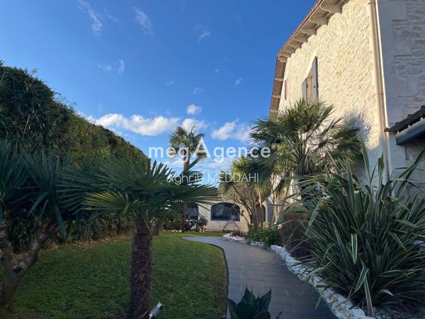 Maison à SAUJON, 17600 - 8 pièces 201m²