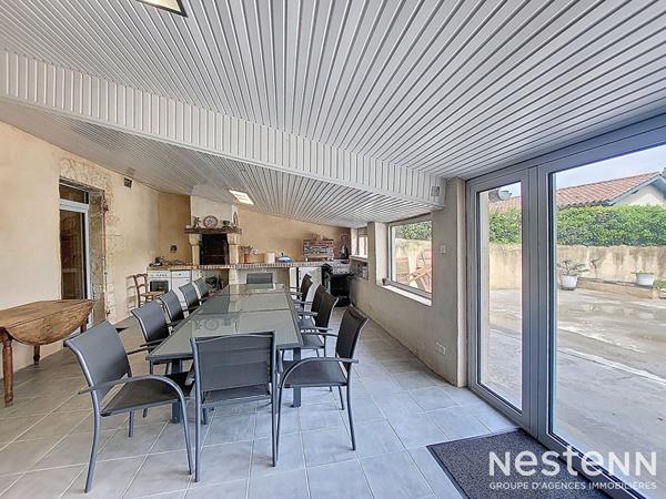 A Vendre 2 Maisons en pierre de caractère avec jardin et piscine au centre de Lectoure.