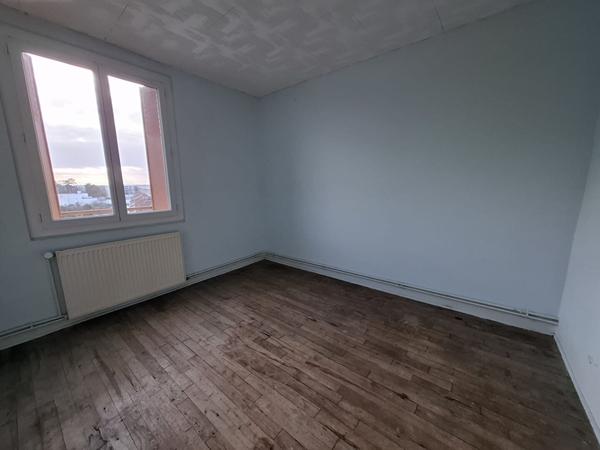 Appartement T3, dernier étage 54m2. Idéal investissement locatif ou premier achat.